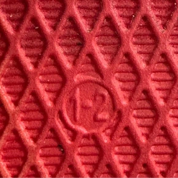 Minnie Mouse slides, girls size 1-2, ruffles, polka dots, spring, summer, beach - Picture 5 of 9